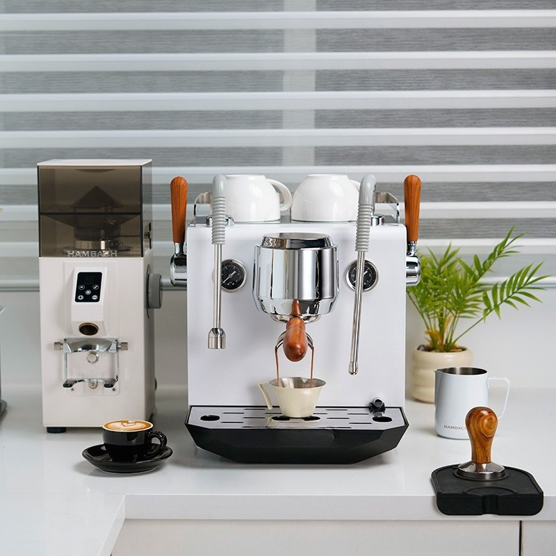 Italian semi-automatic coffee  - Coffee Equipment Manufacturers recensione e prezzo