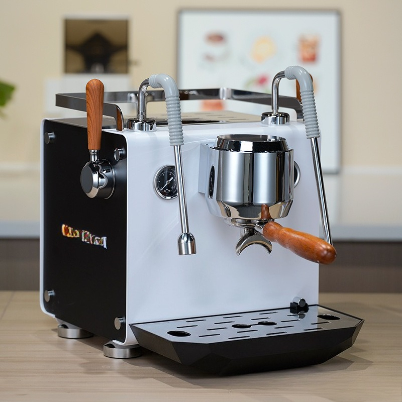 Italian semi-automatic coffee  - Coffee Equipment Manufacturers recensione e prezzo